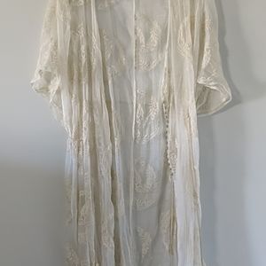 ❌SOLD❌ J Roberts White Kimono